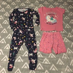 Set of Carter’s princess pajamas - 24mo